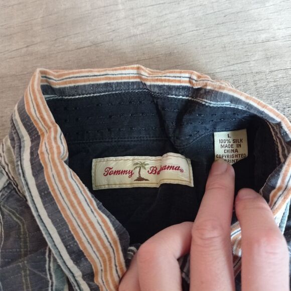 Tommy Bahama Hawaiian Shirt Mens L Button Up Aloha Silk Short Sleeve Flaw - Picture 2 of 7